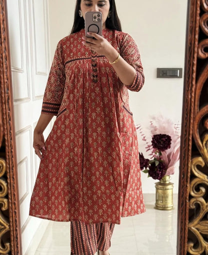 Cotton Pinteks Work Kurti Set with Printed Malmal Dupatta