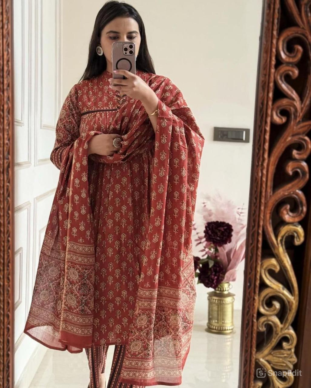 Cotton Pinteks Work Kurti Set with Printed Malmal Dupatta