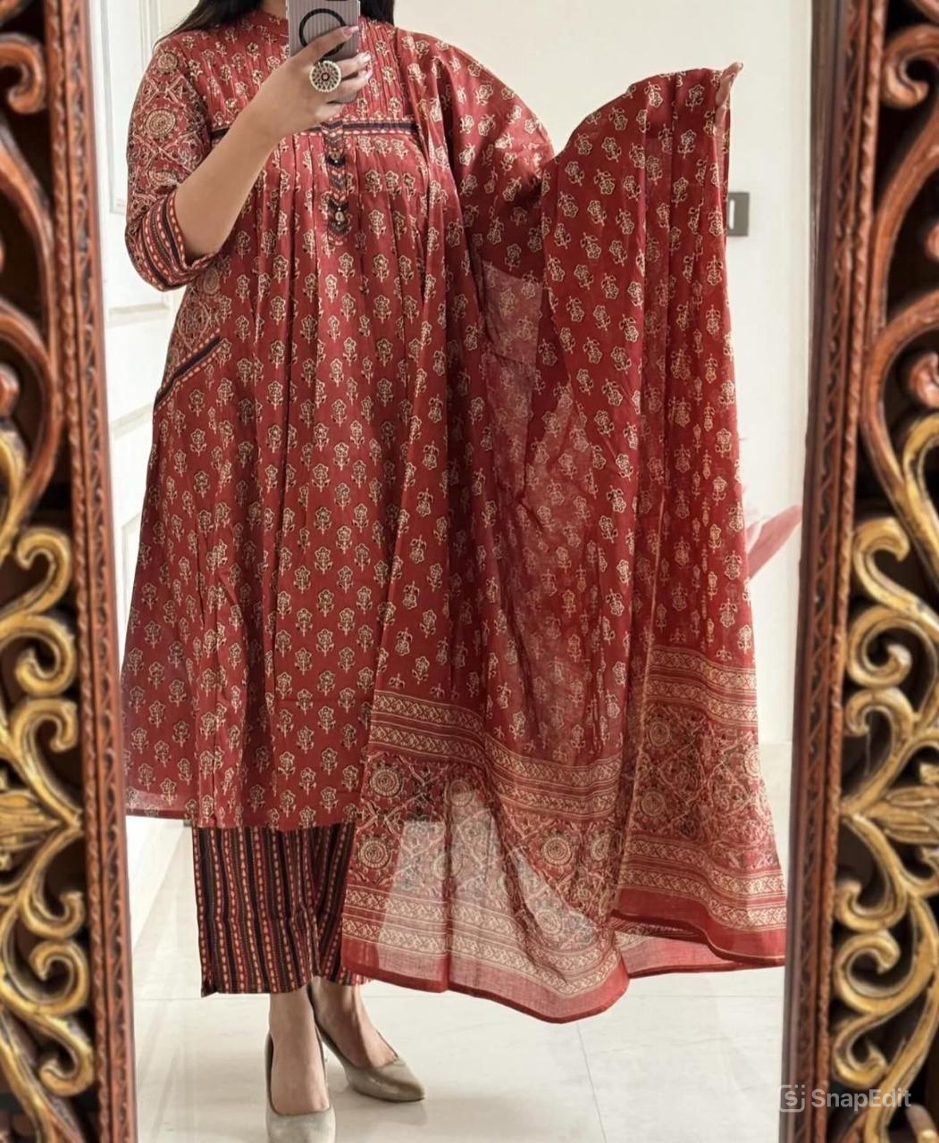 Cotton Pinteks Work Kurti Set with Printed Malmal Dupatta