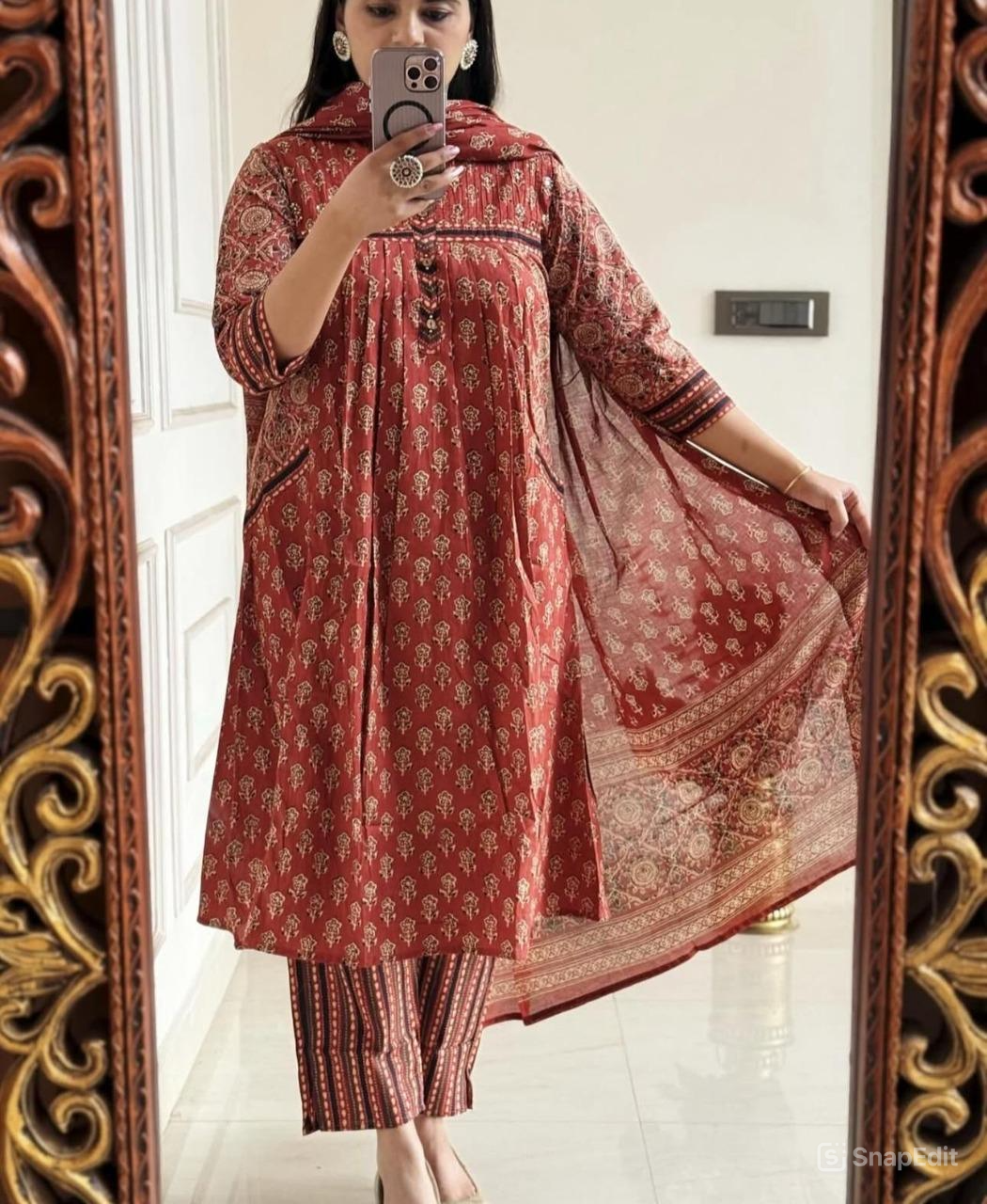 Cotton Pinteks Work Kurti Set with Printed Malmal Dupatta