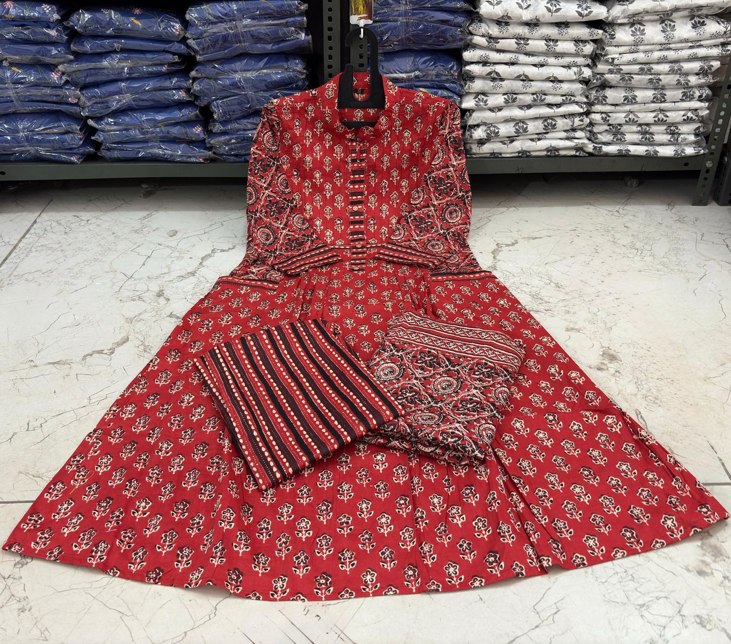 Cotton Pinteks Work Kurti Set with Printed Malmal Dupatta