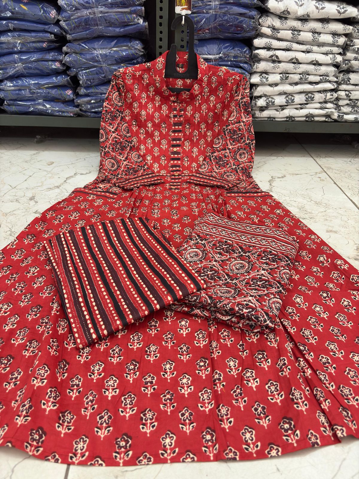 Cotton Pinteks Work Kurti Set with Printed Malmal Dupatta