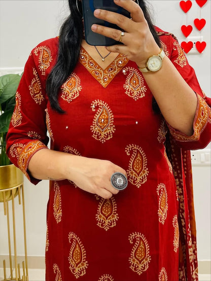 Cotton Printed Kurti Pant Set with Mulmul Dupatta