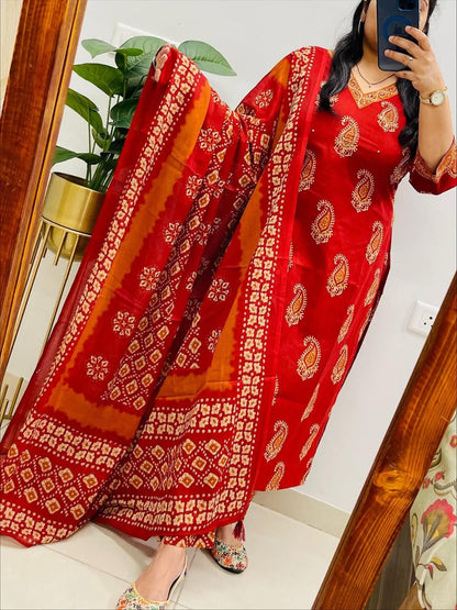 Cotton Printed Kurti Pant Set with Mulmul Dupatta
