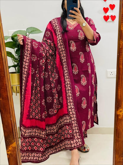 Cotton Printed Kurti Pant Set with Mulmul Dupatta