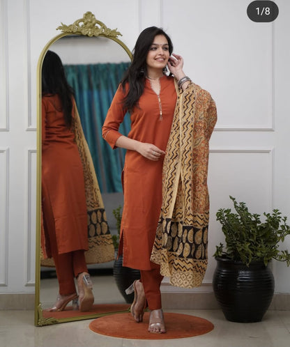 Cotton Slub Kurti Pant Dupatta Set with Katha Thread Work & Chanderi Digital Print Dupatta