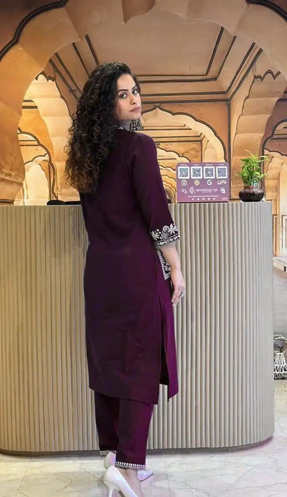 Cotton Slub Kurti Pant Set with Embroidered Pockets