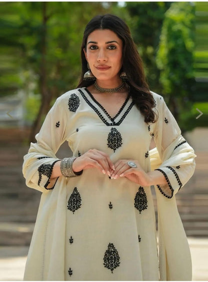 Cream Cotton 60x60 Embroidered Kurti Pant Dupatta Set with Lace Work