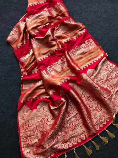 Crepe Silk Weaving Paithani Saree with Golden Zari Border & Woven Pallu