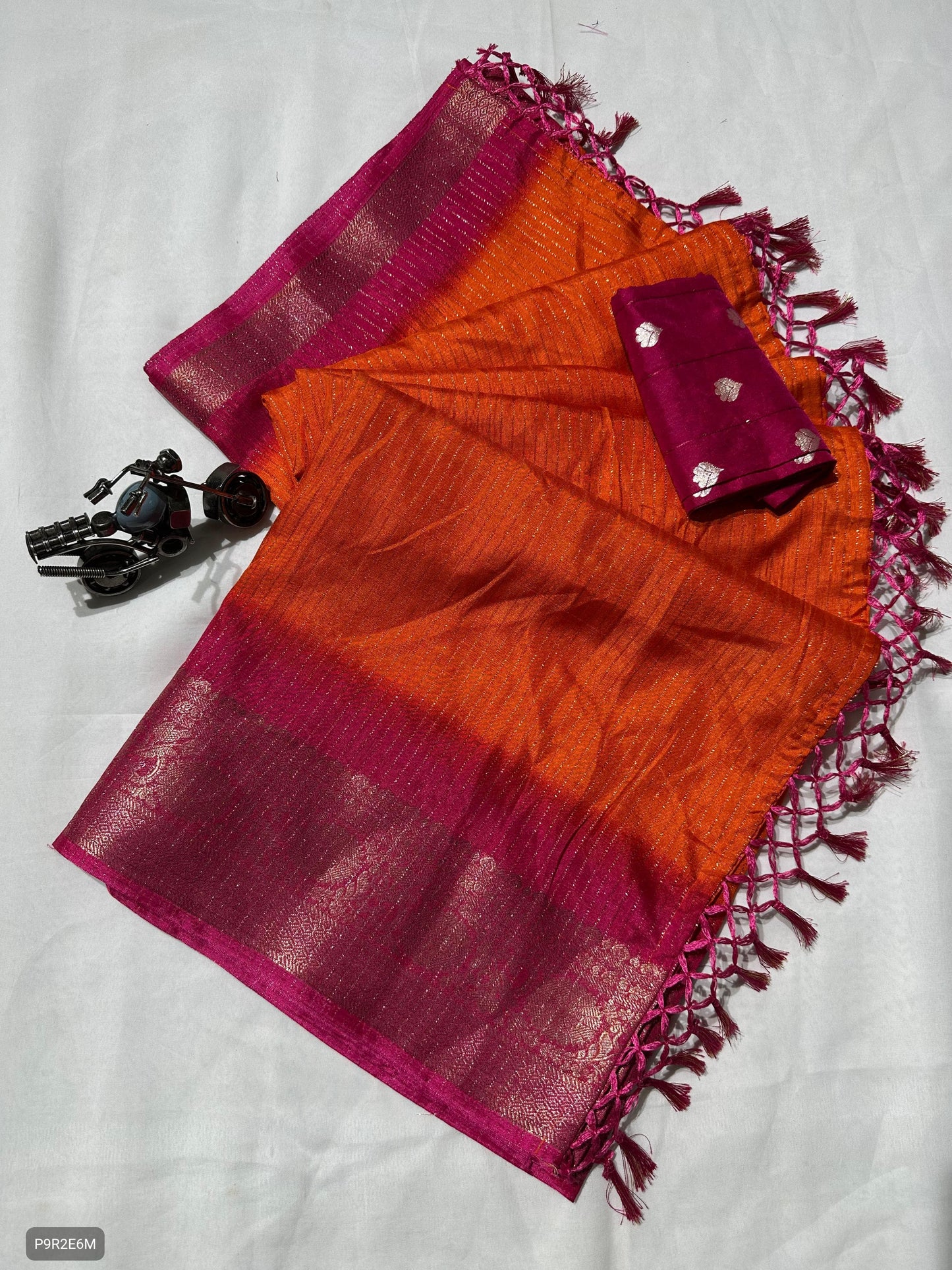Dola Silk Saree with Jhalar and Blouse Piece