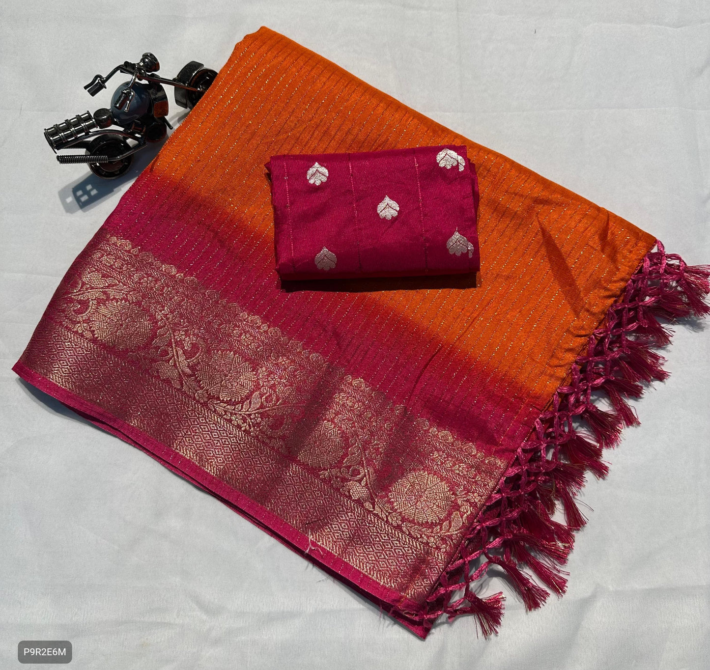 Dola Silk Saree with Jhalar and Blouse Piece