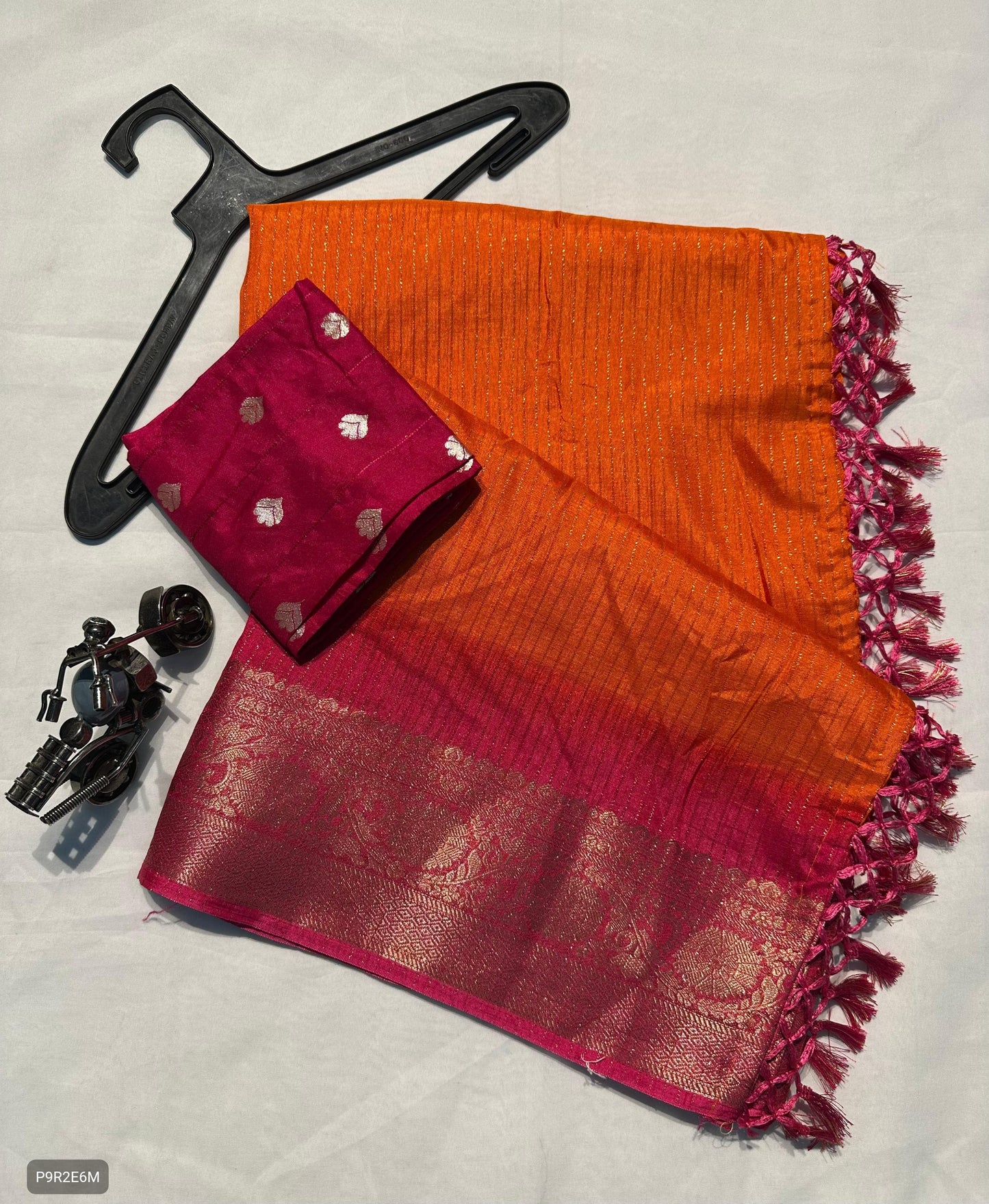 Dola Silk Saree with Jhalar and Blouse Piece