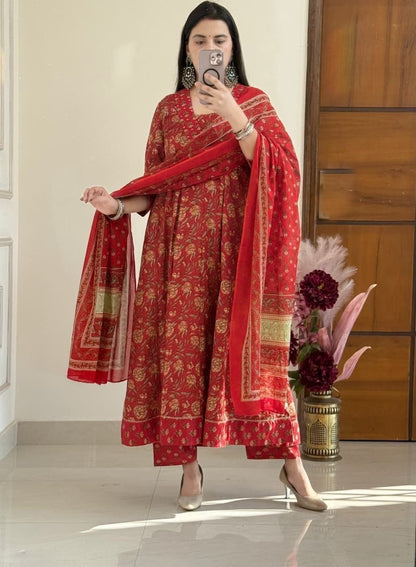 Flared Anarkali Printed Cotton Kurta Pant Dupatta Set with Lace Work