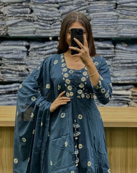 Flared Cotton Discharge Print Kurti Pant Set with Malmal Dupatta