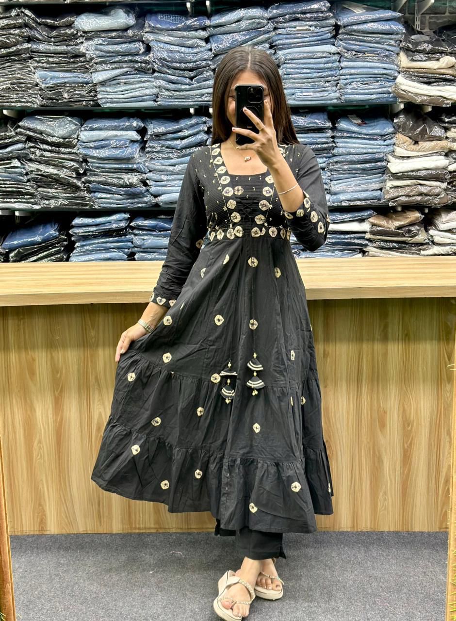 Flared Cotton Discharge Printed Kurti Set with Pant & Malmal Dupatta