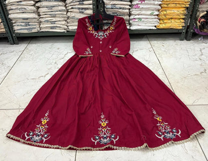 Flared Cotton Kurti Set with Embroidery & Malmal Dupatta