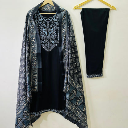 Handloom Embroidered Kurti Pant Set with Baatik Print Silk Dupatta
