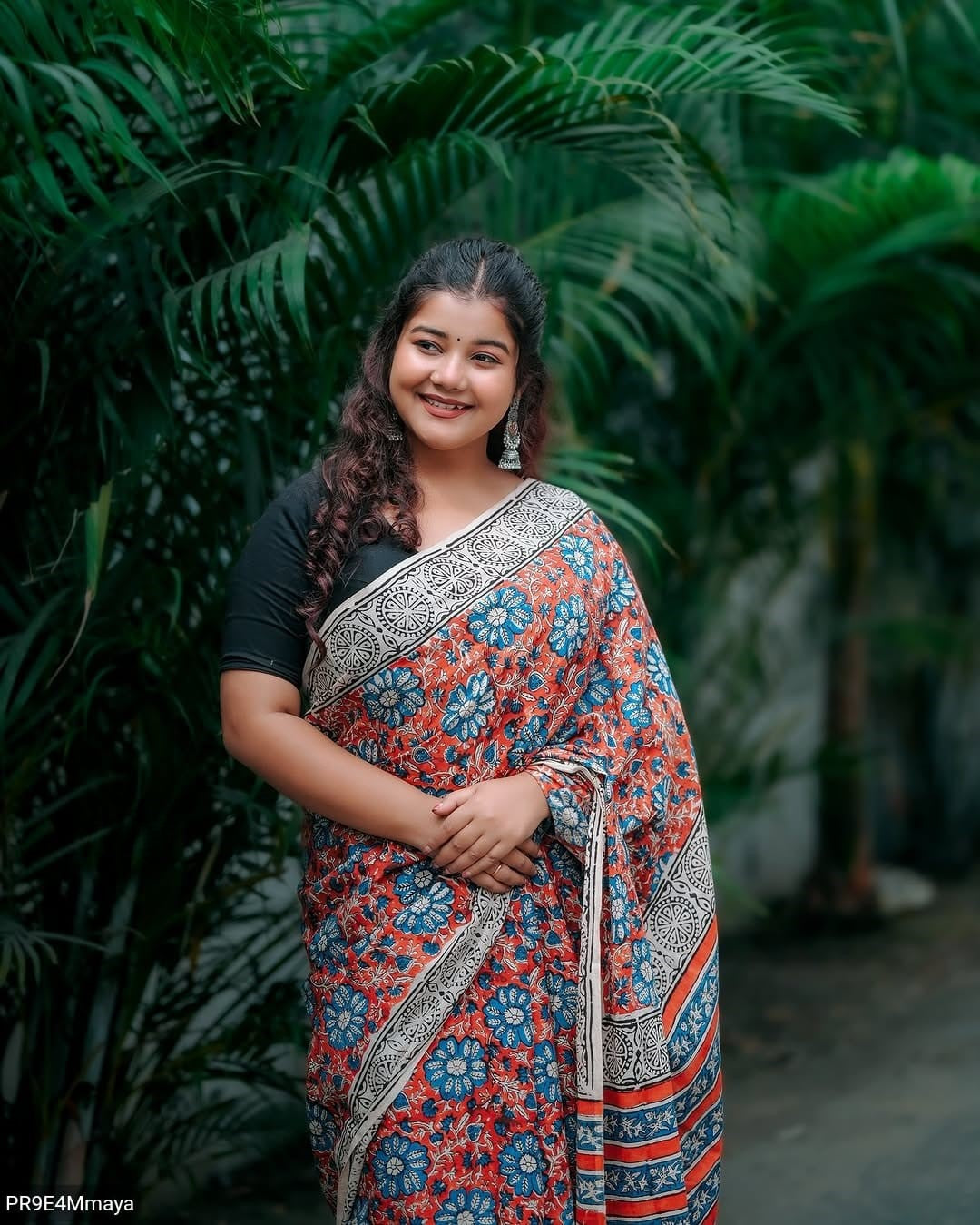 Linen Digital Print Saree with Running Printed Blouse – 6.30 M