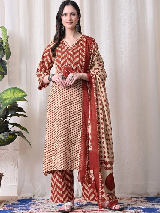 Maroon Chevron Print Cotton Suit Set with Malmal Dupatta – 3 Piece Set