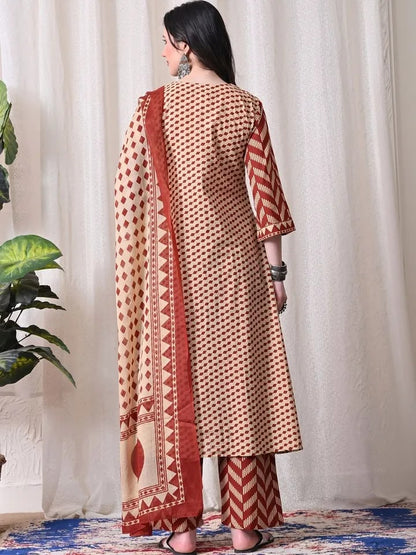 Maroon Chevron Print Cotton Suit Set with Malmal Dupatta – 3 Piece Set