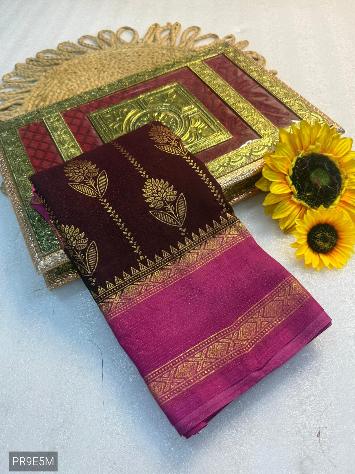 Marshmallow Fabric Foil Design Saree with Zari Weaving Border & Blouse Piece
