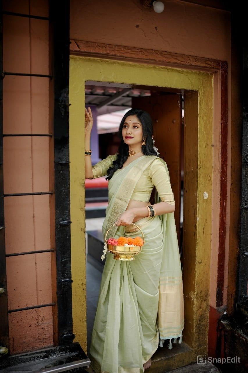 Onam Festival Special Cotton Saree with Zari Checks & Lagadi Pallu – Traditional Kerala Saree with Zari Border & Weaving Blouse