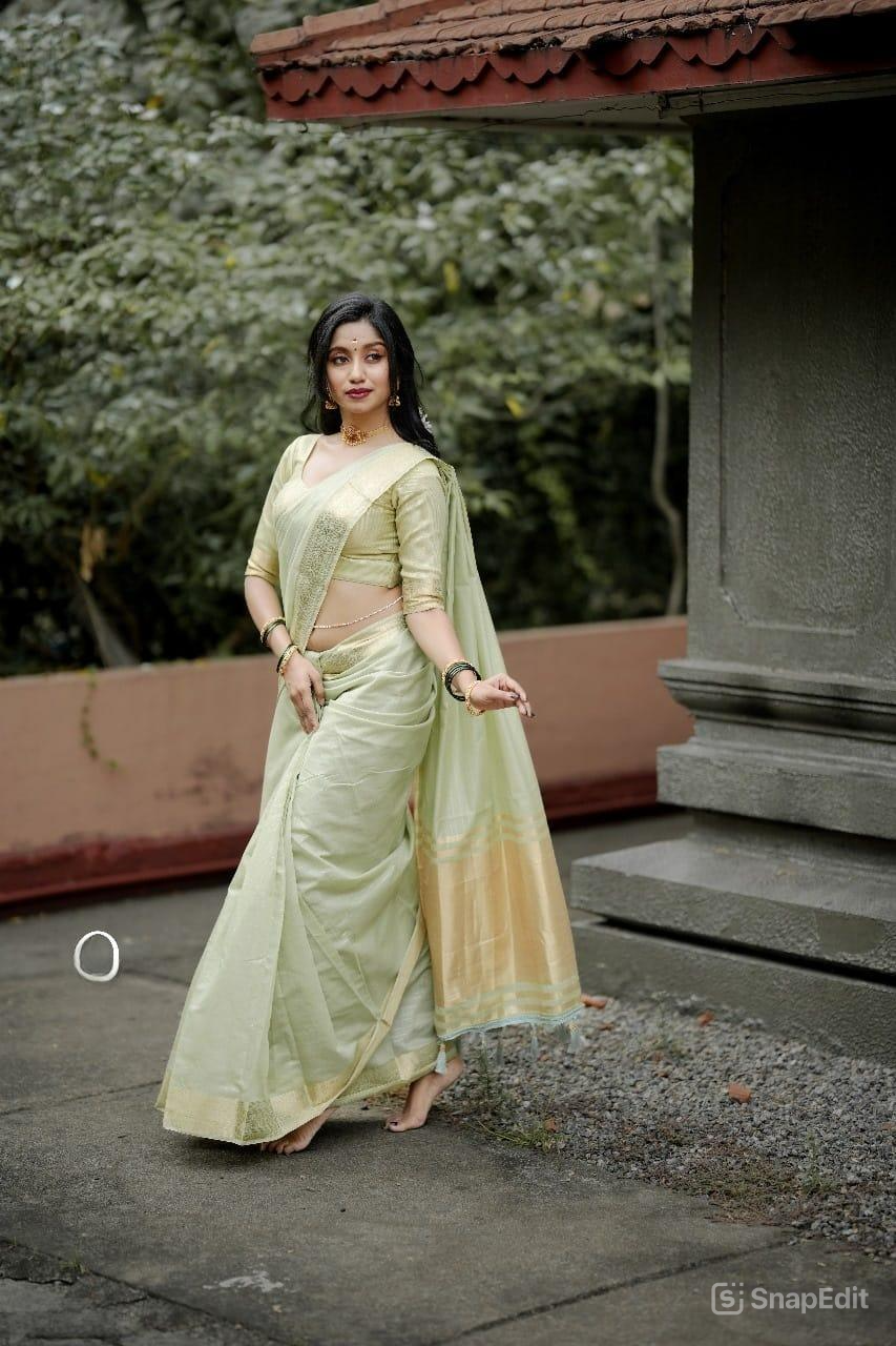 Onam Festival Special Cotton Saree with Zari Checks & Lagadi Pallu – Traditional Kerala Saree with Zari Border & Weaving Blouse