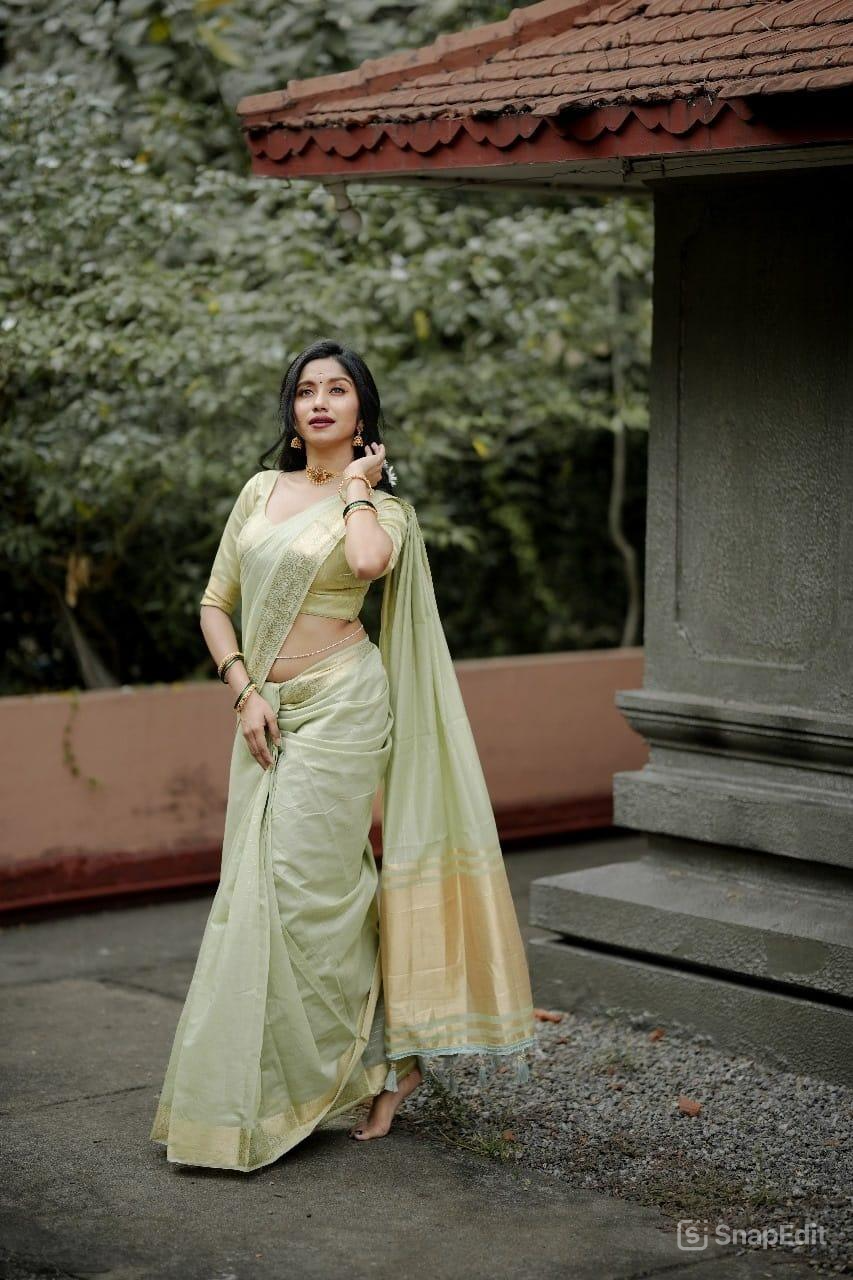 Onam Festival Special Cotton Saree with Zari Checks & Lagadi Pallu – Traditional Kerala Saree with Zari Border & Weaving Blouse