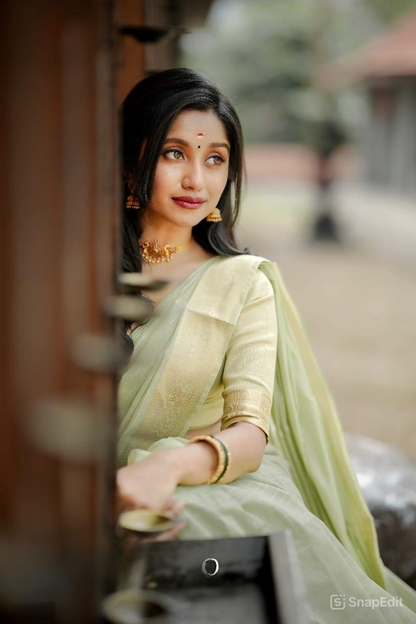 Onam Festival Special Cotton Saree with Zari Checks & Lagadi Pallu – Traditional Kerala Saree with Zari Border & Weaving Blouse