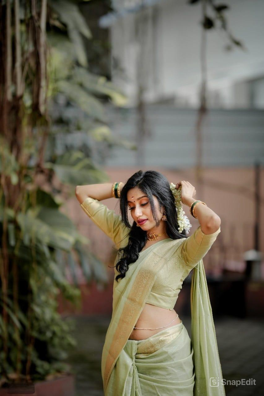 Onam Festival Special Cotton Saree with Zari Checks & Lagadi Pallu – Traditional Kerala Saree with Zari Border & Weaving Blouse