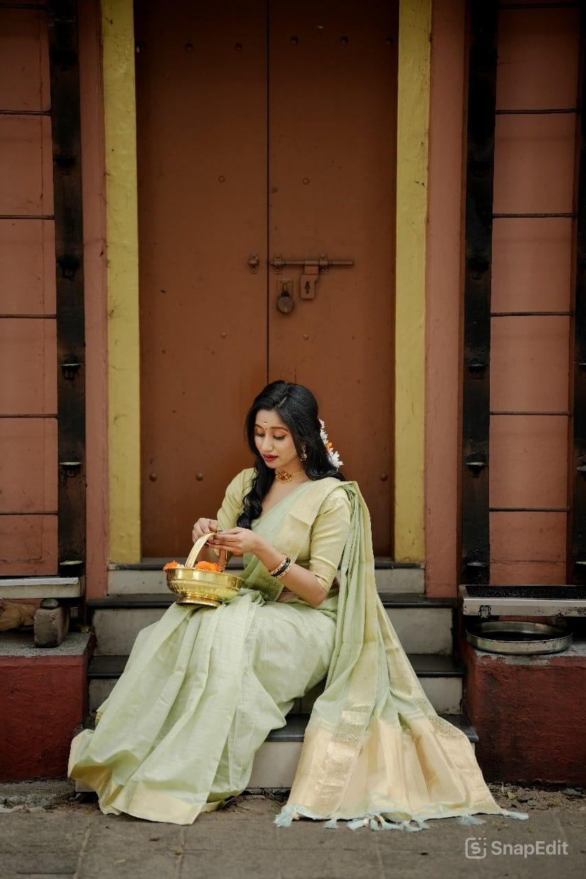 Onam Festival Special Cotton Saree with Zari Checks & Lagadi Pallu – Traditional Kerala Saree with Zari Border & Weaving Blouse