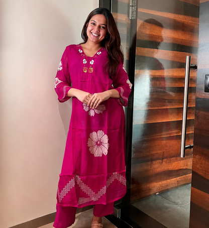 Pink Floral Print Cotton Kurti Pant Set with Malmal Dupatta