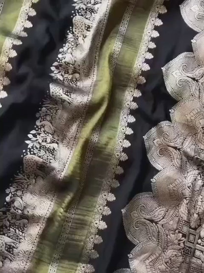Crepe Silk Weaving Paithani Saree with Golden Zari Border & Woven Pallu