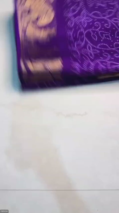 Dola Crepe Crush Sari with Border & Running Blouse