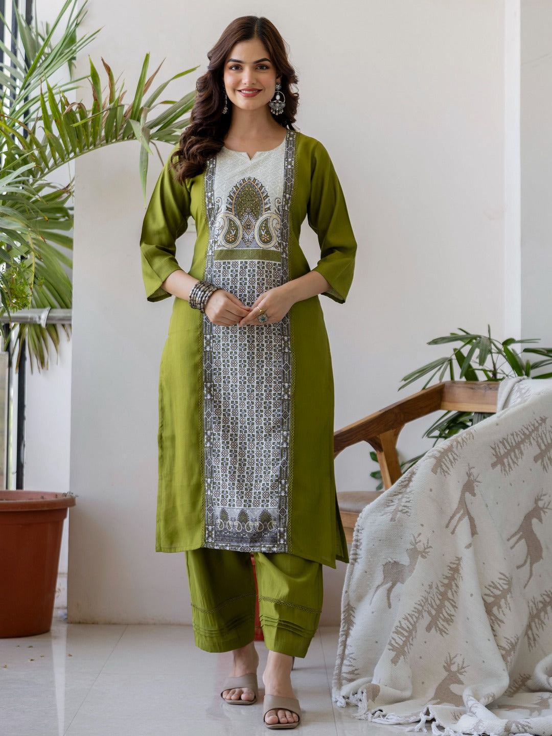 Printed Shifli Work Vertican Silk Kurta Pant Dupatta Set – 3 Pcs