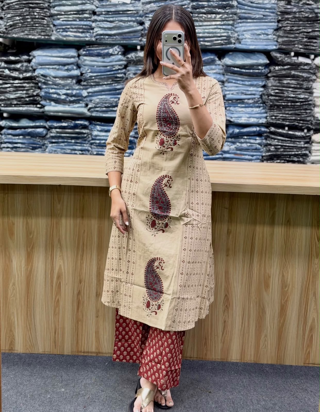 Red Cotton 60×60 Kairi Print Kurti Pant Dupatta Suit Set