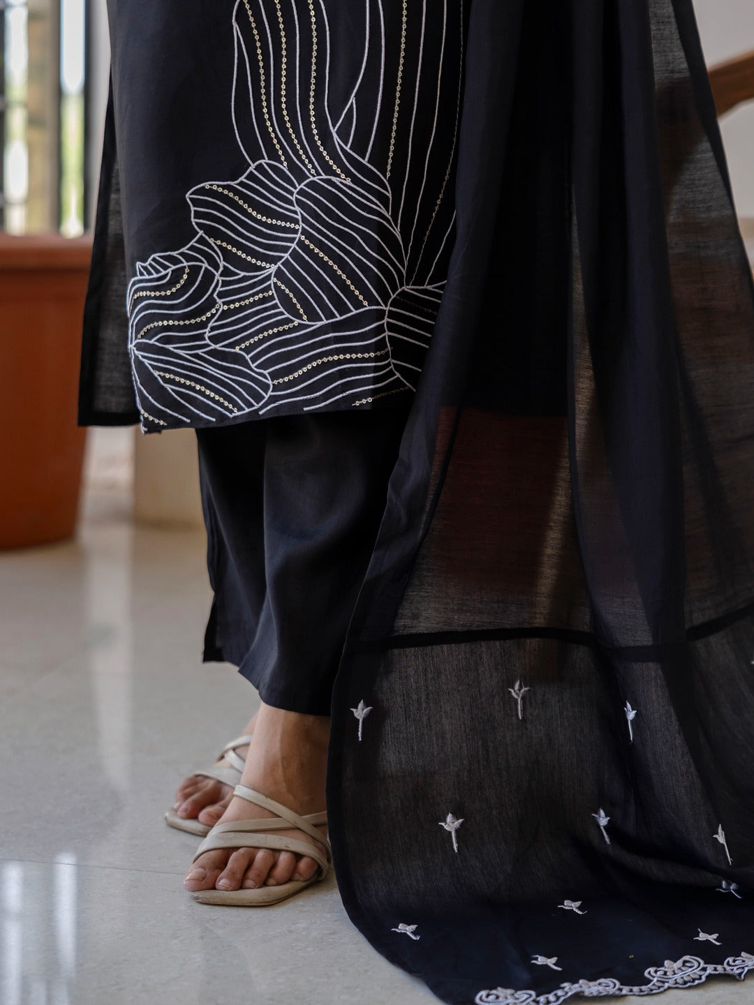 Roman Silk Embroidery Straight Kurta Pant with Muslin Dupatta | 3-Piece Suit Set