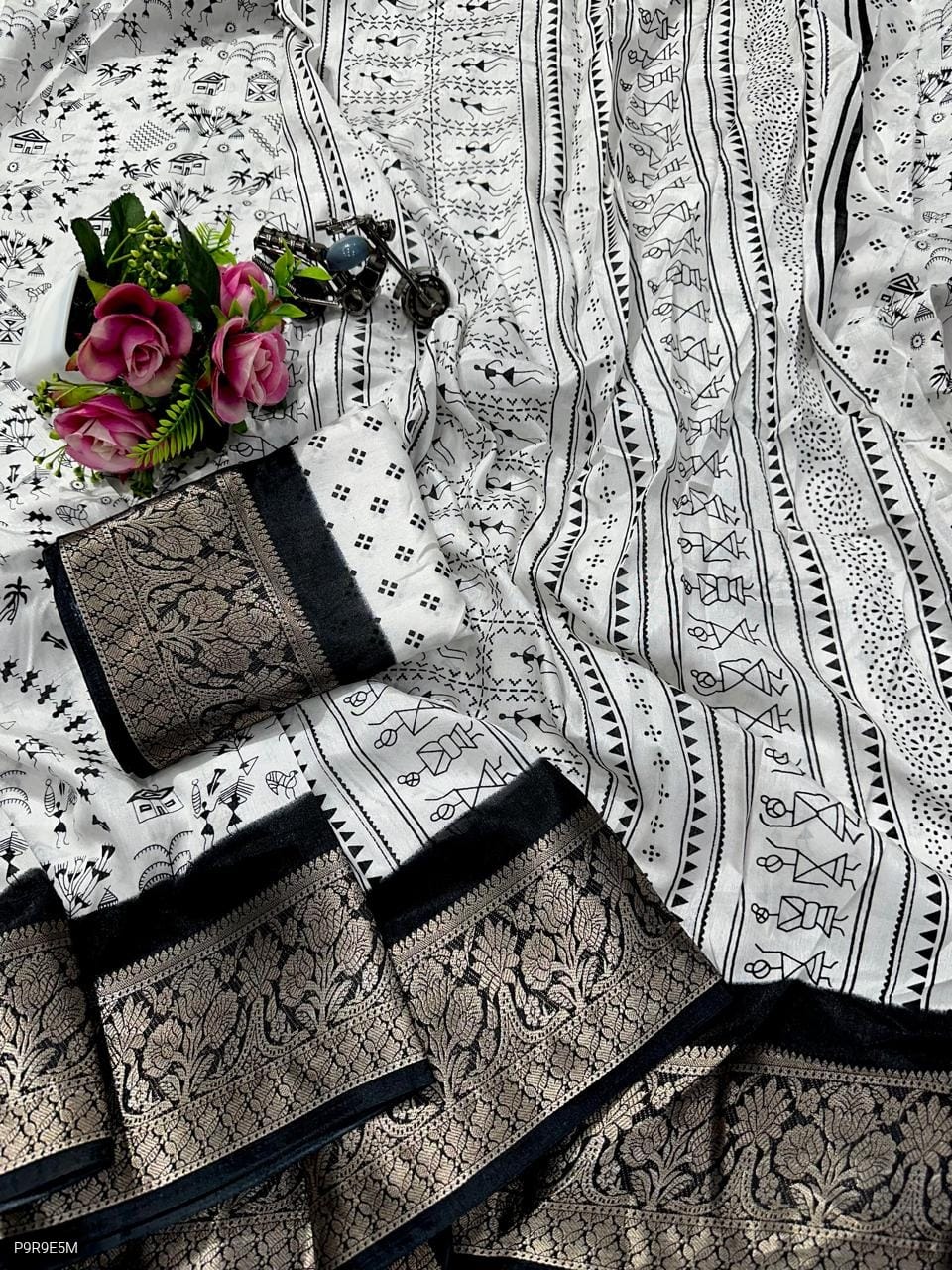 Semi Dola Bhadni Saree with Weaving Border