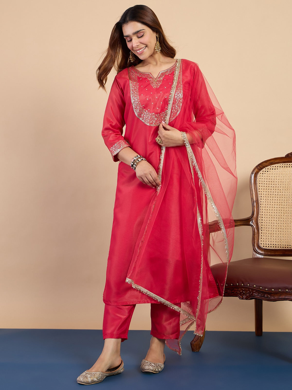 Silk Blend Kurta Pant Set with Zari Thread Embroidery & Organza Dupatta