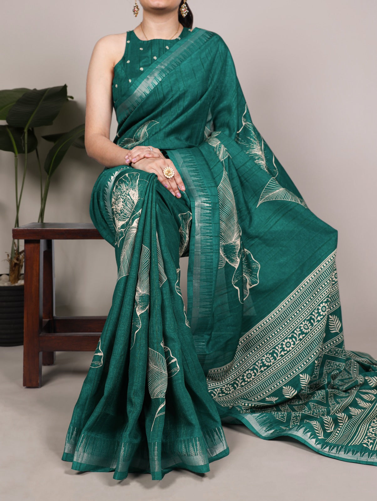 Slub Silk Saree with Floral Print & Zari Border with Blouse