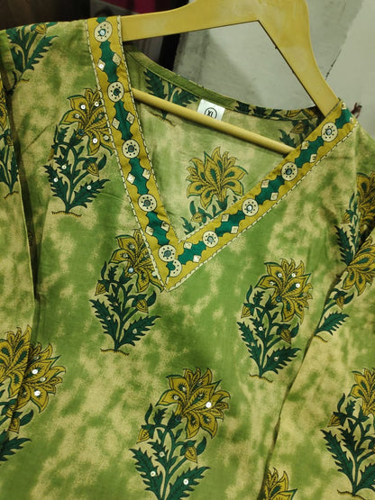V Neck Azrak Floral Print Cotton Suit Set with Kurti, Pant & Dupatta