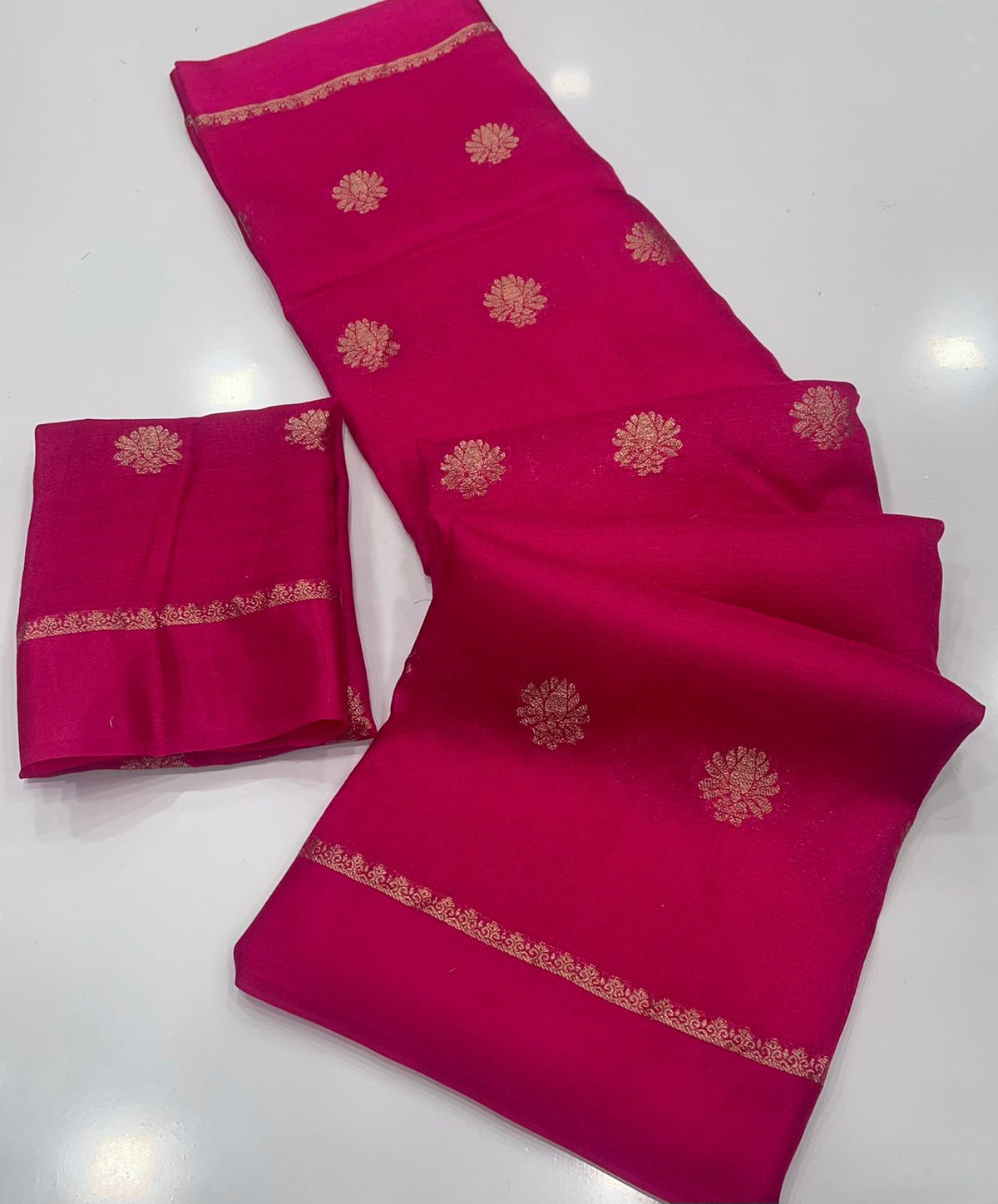 Viscose Silk Saree with Satin Border & Jacquard Leaf Design