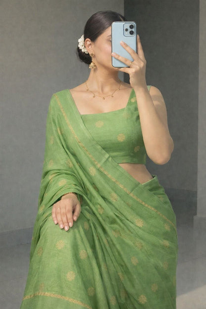 Viscose Silk Saree with Satin Border & Jacquard Leaf Design