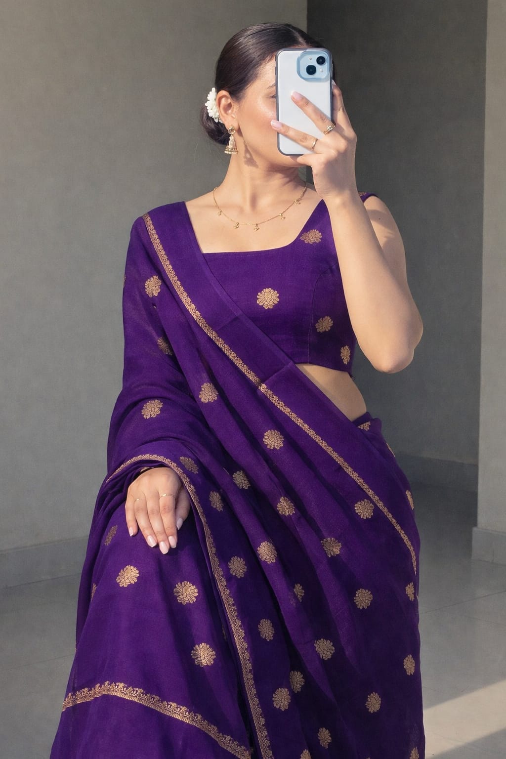 Viscose Silk Saree with Satin Border & Jacquard Leaf Design