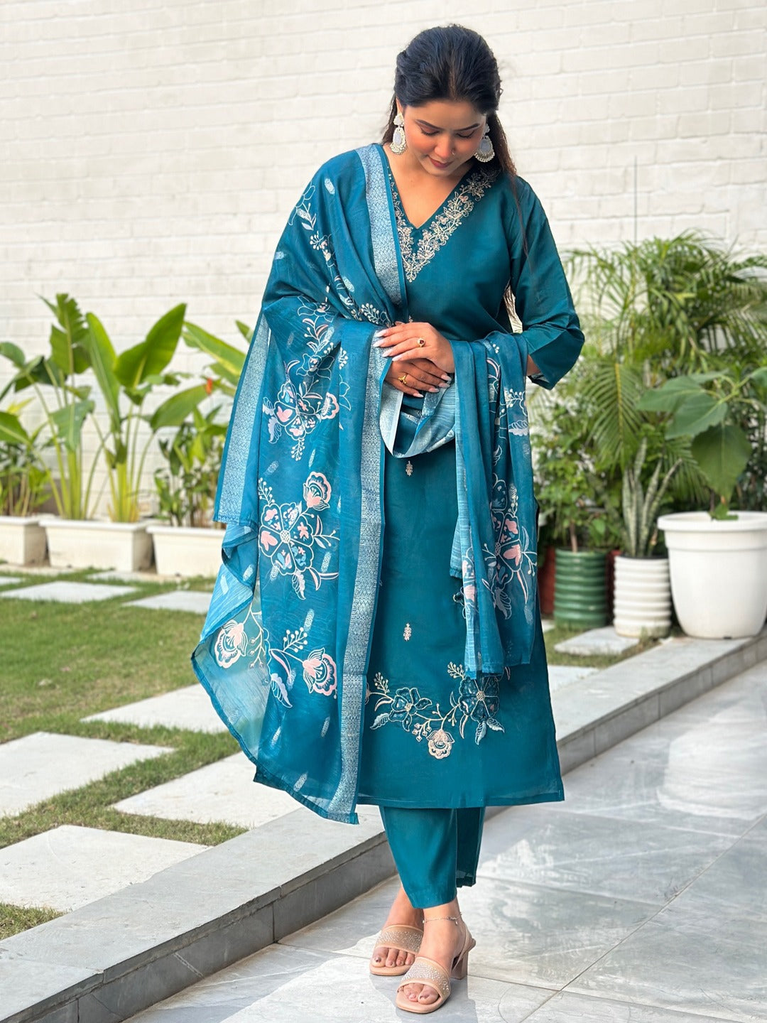 Teal Silk Blend Kurta Pant Dupatta Set with Embroidery for Women